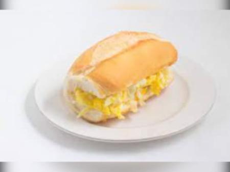 PÃO COM OVO