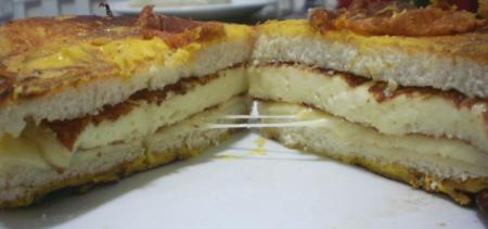 PÃO COM QUEIJO COALHO