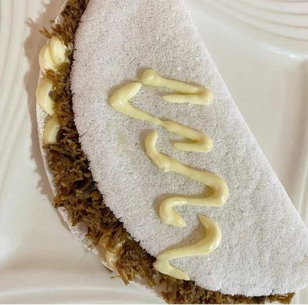 TAPIOCA COM CARNE DE SOL E REQUEIJÃO