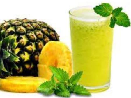 Suco de Abacaxi com Hortela