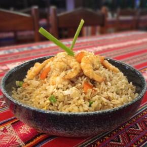 Arroz Chaufa de camarão