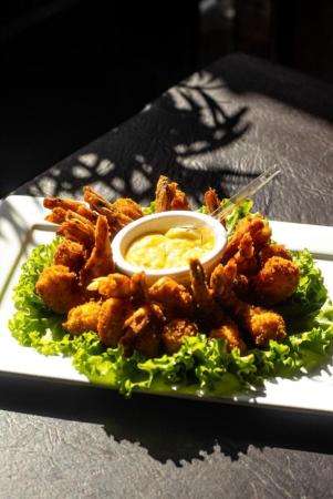Camarão à milanesa
