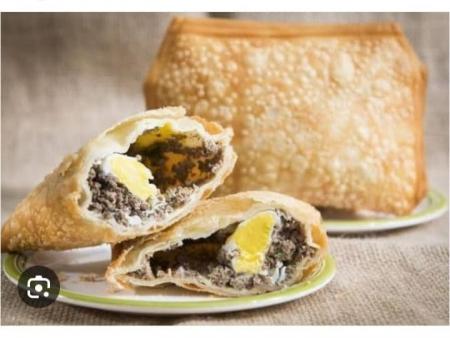 PASTEL DE CARNE C OVOS
