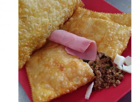 PASTEL CARNE, QUEIJO, PALMITO E PRESUNTO