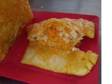 PASTEL DE FRANGO C/ CATUPIRY
