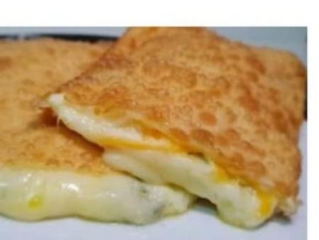 PASTEL DE QUEIJO
