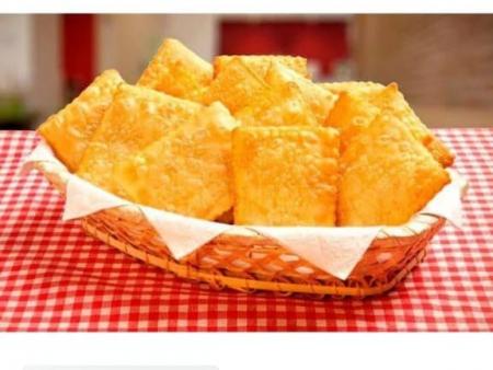 PASTEL FRANGO, QUEIJO E CALABRESA