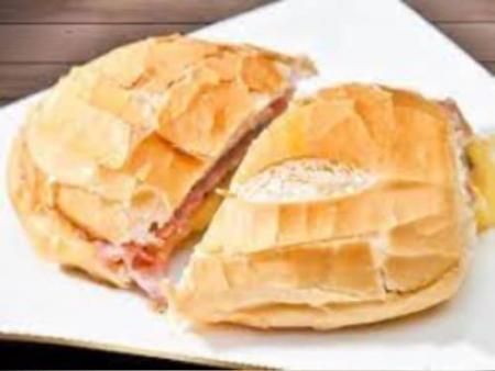 MISTO C/ QUEIJO E PRESUNTO
