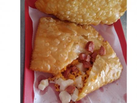 PASTEL FRANGO, QUEIJO, PALMITO E CALABRESA