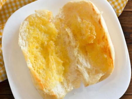 69. Pão com Manteiga