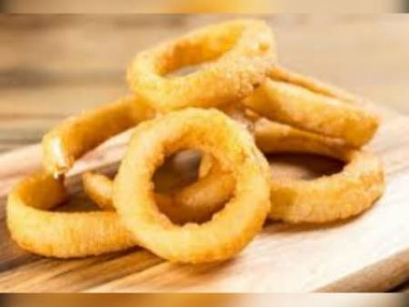 Anel de cebola empanada