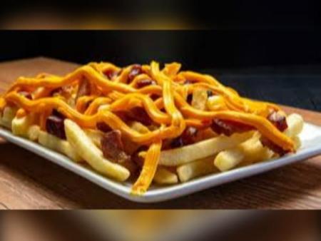 Batata c/ cheddar e calabresa
