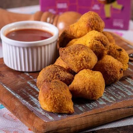 Porções de Mini Coxinhas