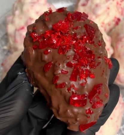 Bombom Cravejado de Chocolate ao leite