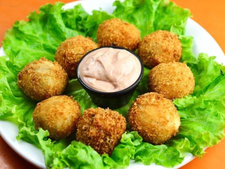 Bolinho de Charque desfiado