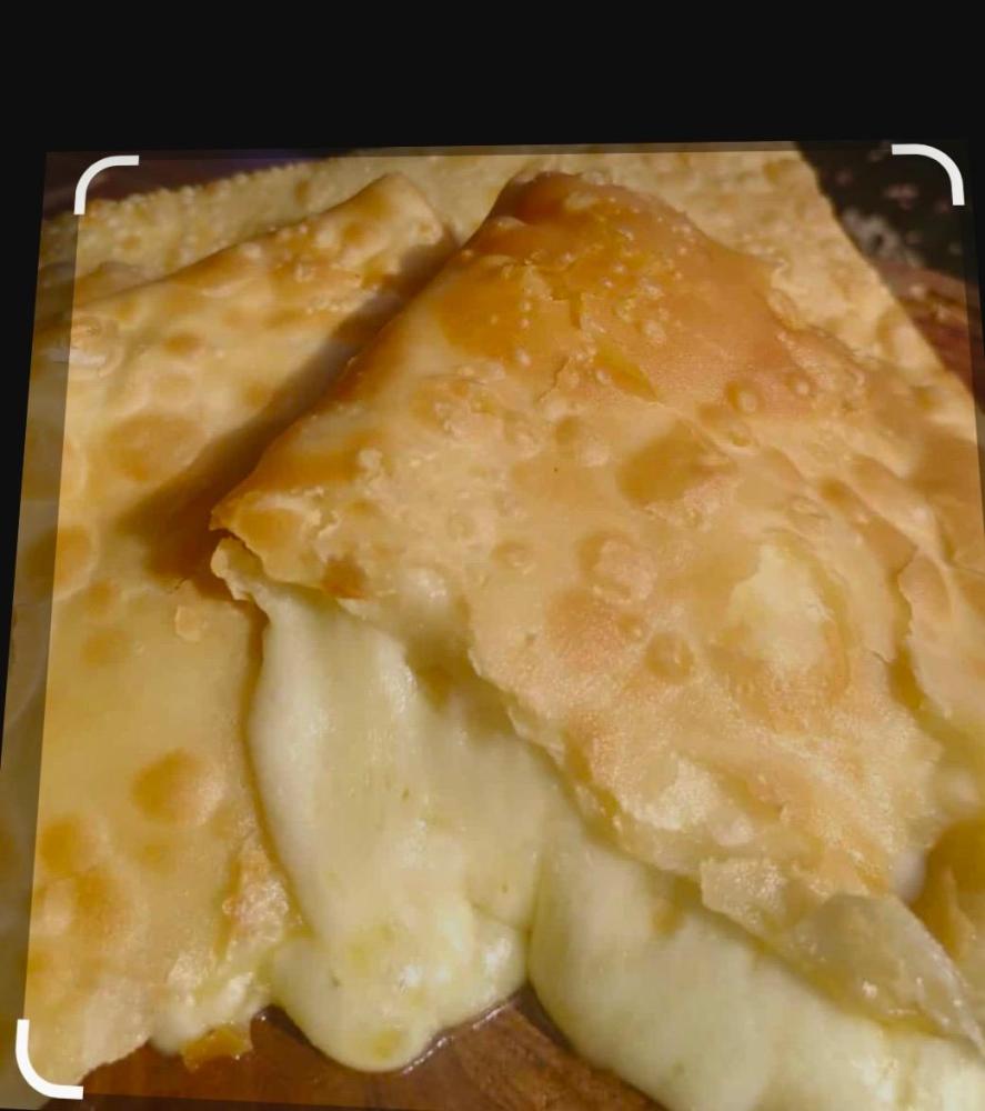 1 pastel queijo + 1 suco cupuaçu 300 ml