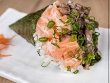 024 - TEMAKI SALMON SHIMEJI (T)