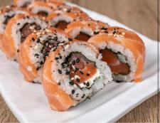 050 - URAMAKI ESPECIAL PHILADÉLFIA