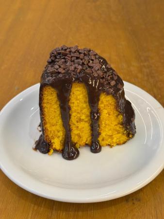 BOLO CENOURA COM CHOCOLATE