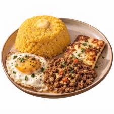 Cuscuz Ovo, carne moída e queijo