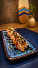Sashimi de salmão selado C/ creme de parmesão 