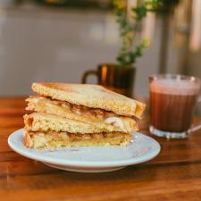 BANANA TOAST